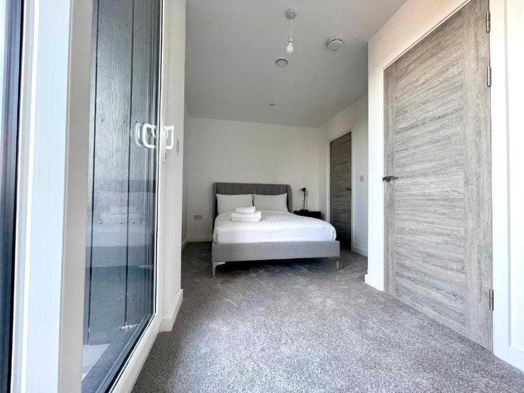 Bayard Plaza Penthouse Apartments Peterborough Bagian luar foto