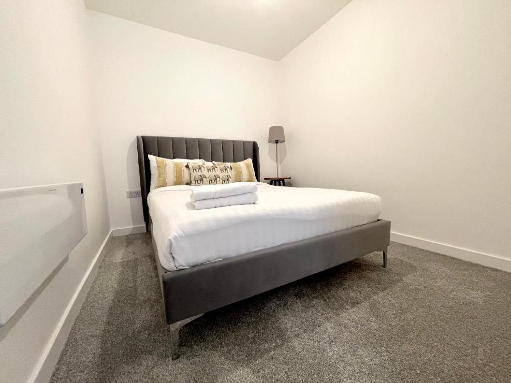 Bayard Plaza Penthouse Apartments Peterborough Bagian luar foto