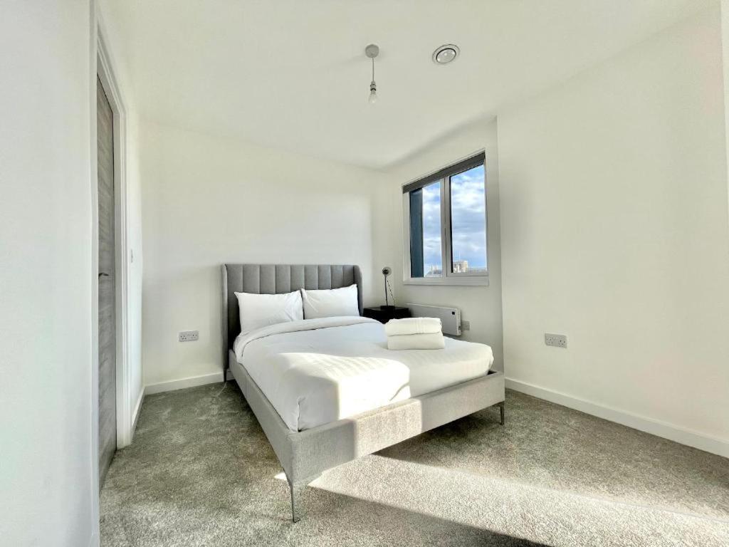 Bayard Plaza Penthouse Apartments Peterborough Bagian luar foto